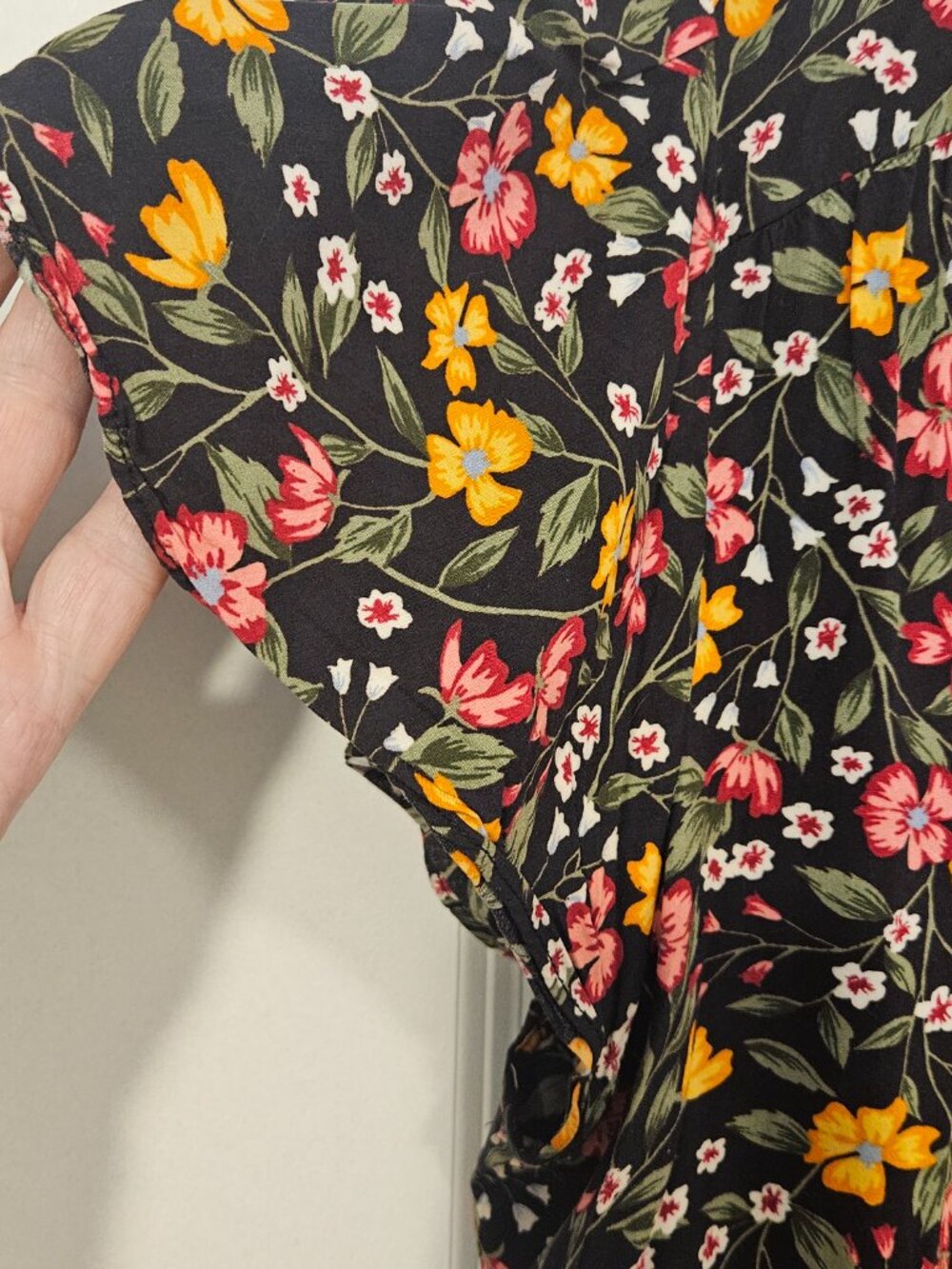 Old Navy Floral Dress XL Black Pink Yellow Flutter Sleeve - Picture 3 of 7